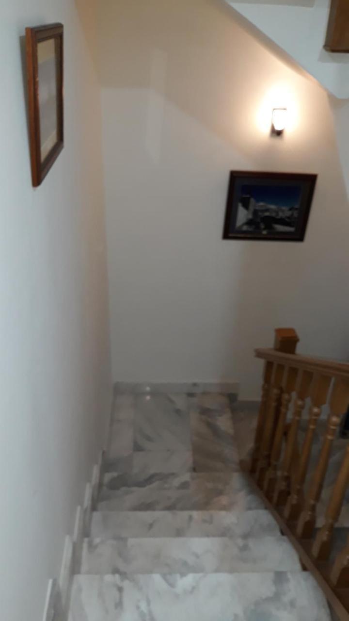 Chalet Zoraya Barajas * Madrid