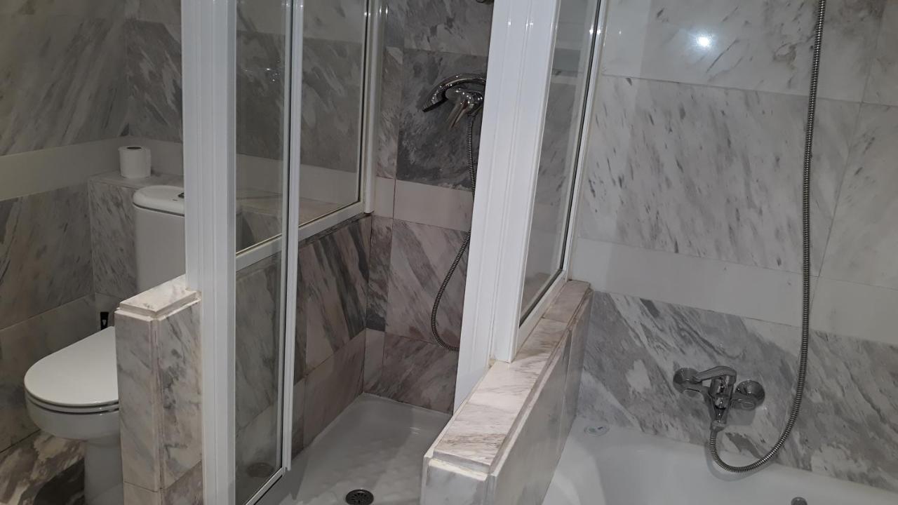 Pensión Chalet Zoraya Barajas Madrid
